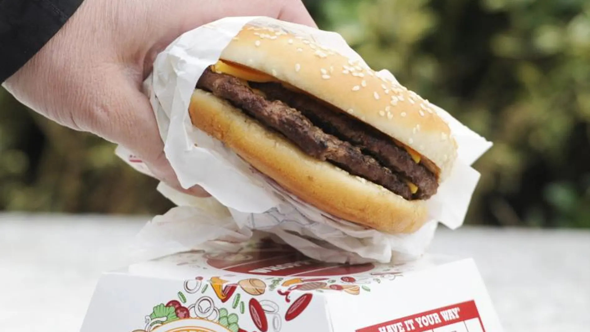 Los malos hábitos engordan más que la comida basura