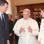 No podía ser de otra manera. Sus Majestades eligieron el Vaticano para su primera visita oficial al extranjero.