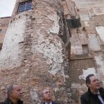 Novo, ayer durante su visita a la muralla árabe