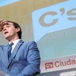 Albert Rivera, ayer en un acto en Sevilla para apoyar a su candidato en Andalucía, donde ha pasado el fin de semana de campaña