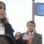 La presidenta de la Junta, Susana Díaz (I), junto al Alcalde de Sevilla, Juan Ignacio Zoido (C). EFE/Raúl Caro