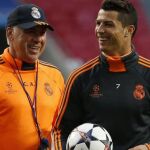 Ancelotti, junto a Ronaldo.