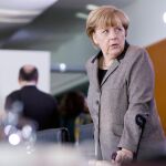 La canciller alemana, Angela Merkel, aún no se ha pronunciado sobre el tesorero de su partido