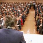 Ignacio González durante el encuentro con profesionales de la Sanidad