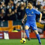 Xabi Alonso en un momento del partido ante el Valencia