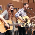 Actuación del grupo musical The Bright, ayer en el estand de Castilla y león en Fitur