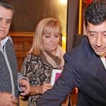 La presidenta de la Diputación, Isabel Carrasco, y el portavoz del equipo de Gobierno, Jaime González, entre otros