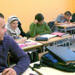 La presencia de alumnos extranjeros es cada vez más frecuente en las aulas catalanas. en la imagen, una escuela de Vic
