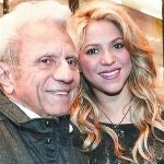 Padre e hija en la presentación del libro «Al viento y al azar», en Barcelona
