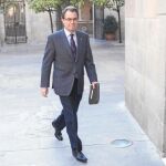 Mas presidió ayer de nuevo la reunión del Govern tras ausentarse la semana pasada por su viaje a India