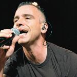 El nuevo disco del cantante, «Alas y raíces», acaba de salir a la venta