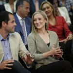 Aguado y Cifuentes en la entrega de credenciales