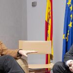 Rajoy no renuncia ante Merkel a que Cañete sea comisario en la UE