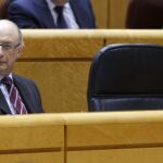 Cristóbal Montoro, durante la sesión de control al Gobierno esta tarde en el pleno del Senado.