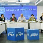 El PP denuncia a Chaves ante la Junta por la subvención a la empresa donde trabaja su hija