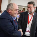 Los exsecretarios de UGT-Andalucía, Manuel Pastrana (i), y Francisco Fernández en una imagen de archivo