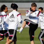 Último entrenamiento del Real Madrid antes de la visita al Almería mañana
