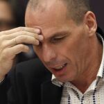 Grecia paga al FMI y sortea la quiebra una semana más