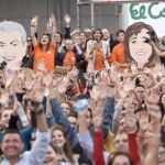Blanca Fernández Ochoa y Juncal Rivero durante la campaña solidaria
