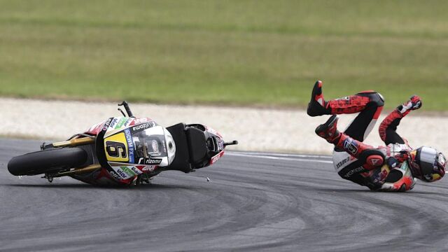 Stefan Bradl se fue al suelo durante la disputa del Gran Premio de Australia
