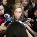 La ministra de Sanidad, Ana Mato, atiende a la Prensa