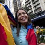 La excongresista y líder opositora, Maria Corina Machado, tras salir de la Fiscalía
