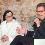 Artur Mas recurre a Sor Lucía Caram para animar una campaña sosa donde el debate soberanista ha quedado en segundo plano