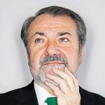 El líder del PP no celebrará mítines con Aznar y Rato en las europeas