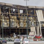 Fachada del edificio de la planta principal de Campofrío tras el incendio.
