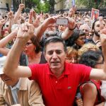 La nueva política: «¡Hijo de puta, fuera ladrones de las instituciones!»