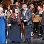 Mariela Devia y Emilio Sagi, junto a Montserrat Caballé
