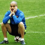 Pep Guardiola siempre le está dando vueltas a la cabeza buscando soluciones a todo