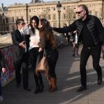 Kendall Jenner, en el momento de ser sorprendida por una fan
