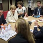 Tsipras, Merkel y Hollande pactan seguir negociando con «elevada intensidad»