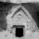 Imagen de la entrada de la tumba de Talpiot