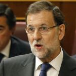 El presidente del Gobierno, Mariano Rajoy, durante su intervención hoy en la sesión de control del pleno del Congreso.