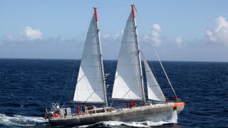 El barco Tara Oceans con cient&iacute;ficos a bordo