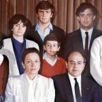 Imagen del matrimonio Pujol con sus siete hijos