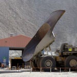 Máquinas trabajando en «Los Pelambres»