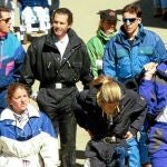 Álvaro Fúster, junto a un grupo de amigos entre los que se encuentra Don Felipe