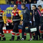 Busquets tuvo que ser retirado en camilla anoche frente al Villarreal