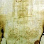 El hombre de la Sábana Santa sigue interpelando todavía hoy a los científicos desde el lienzo