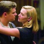 Imagen de «Revolutionary road», adaptación cinematográfica de la novela de Richard Yates. Abajo, desde la izquierda, Austin Wright y John Williams