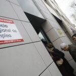 El paro registra el peor marzo desde 1993 pese a los planes del Gobierno