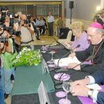 Osoro recuerda que también hay que acabar con la crisis moral