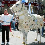 El caballo ganador del concurso enjaezamiento es el de la peña Sangrino