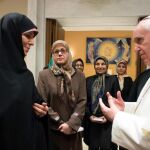 El Papa con la vicepresidenta de la República de Irán para Asuntos de la Mujer y la Familia, Shahinodkht Molaverdi