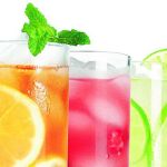 Las infusiones frías son una buena alternativa al agua y a otras bebidas con gas