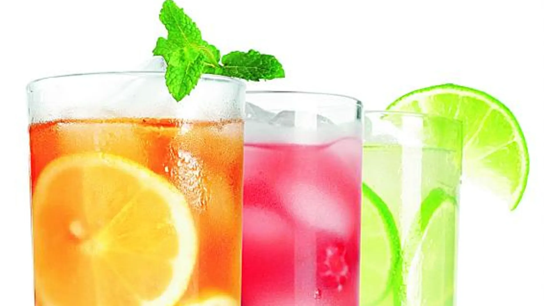 Las infusiones frías son una buena alternativa al agua y a otras bebidas con gas