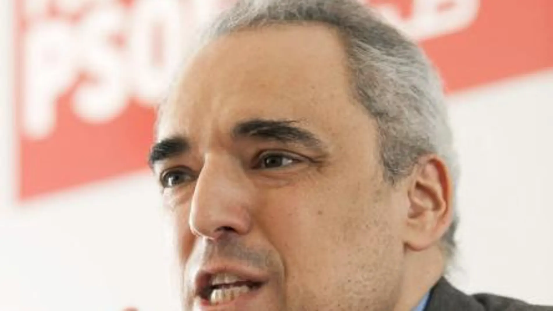 Fotografía de archivo del diputado Rafael Simancas.